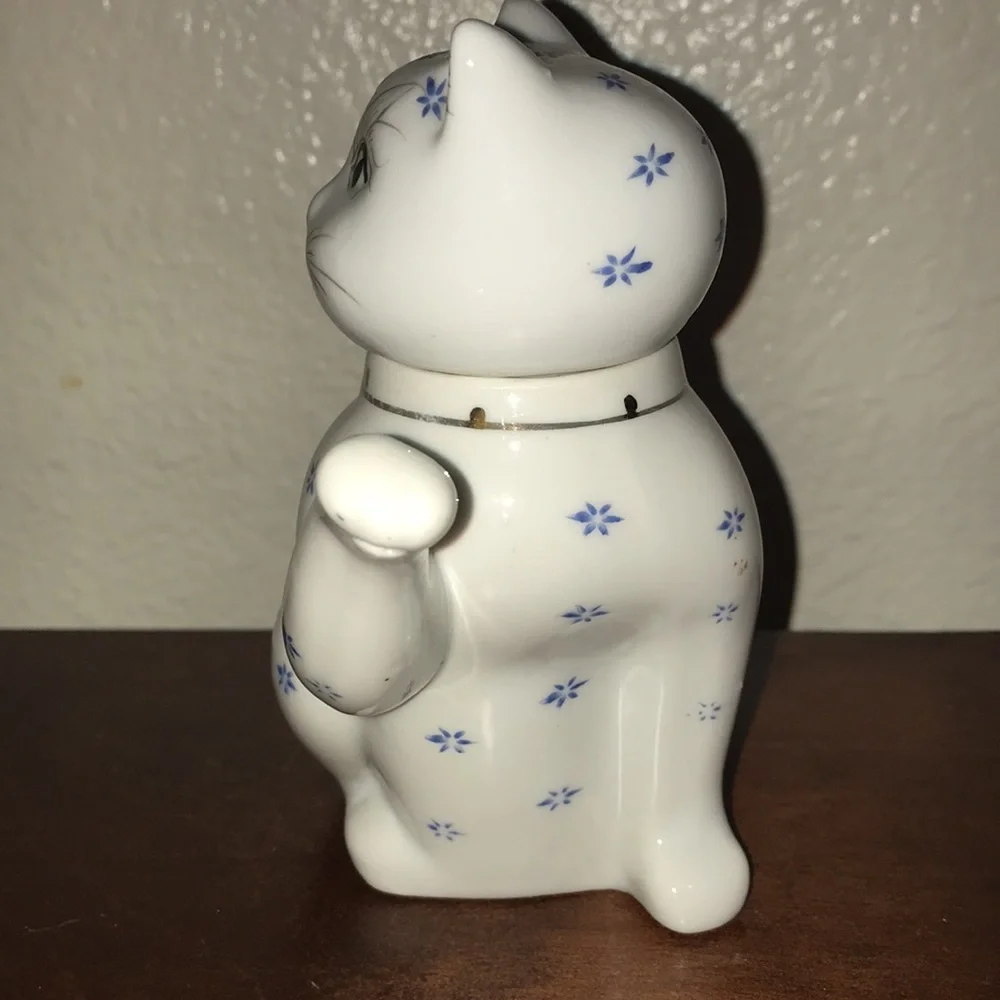 Novelty Ceramic China Cat Teapot 5.5 Inches Tall White with Blue Star Pattern
